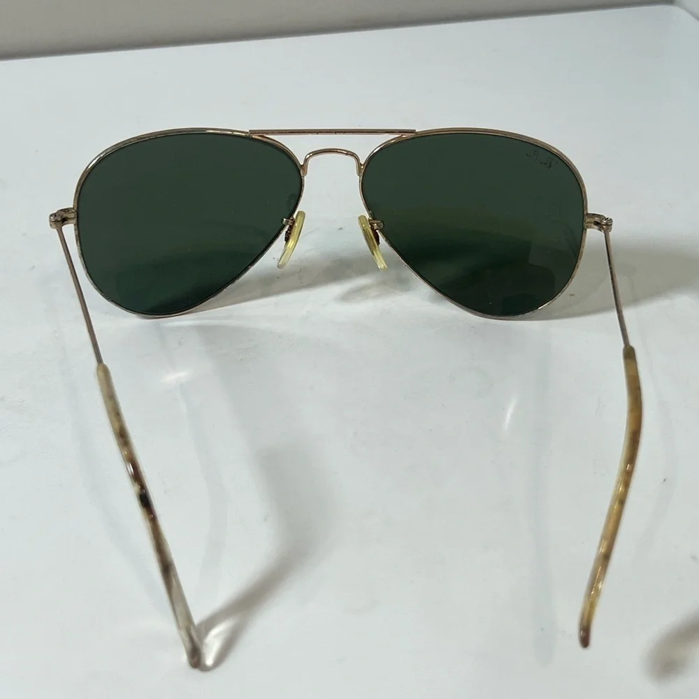 Vintage Unisex Ray-Ban Aviators Gold Frame Sunglasses with Dark Lenses